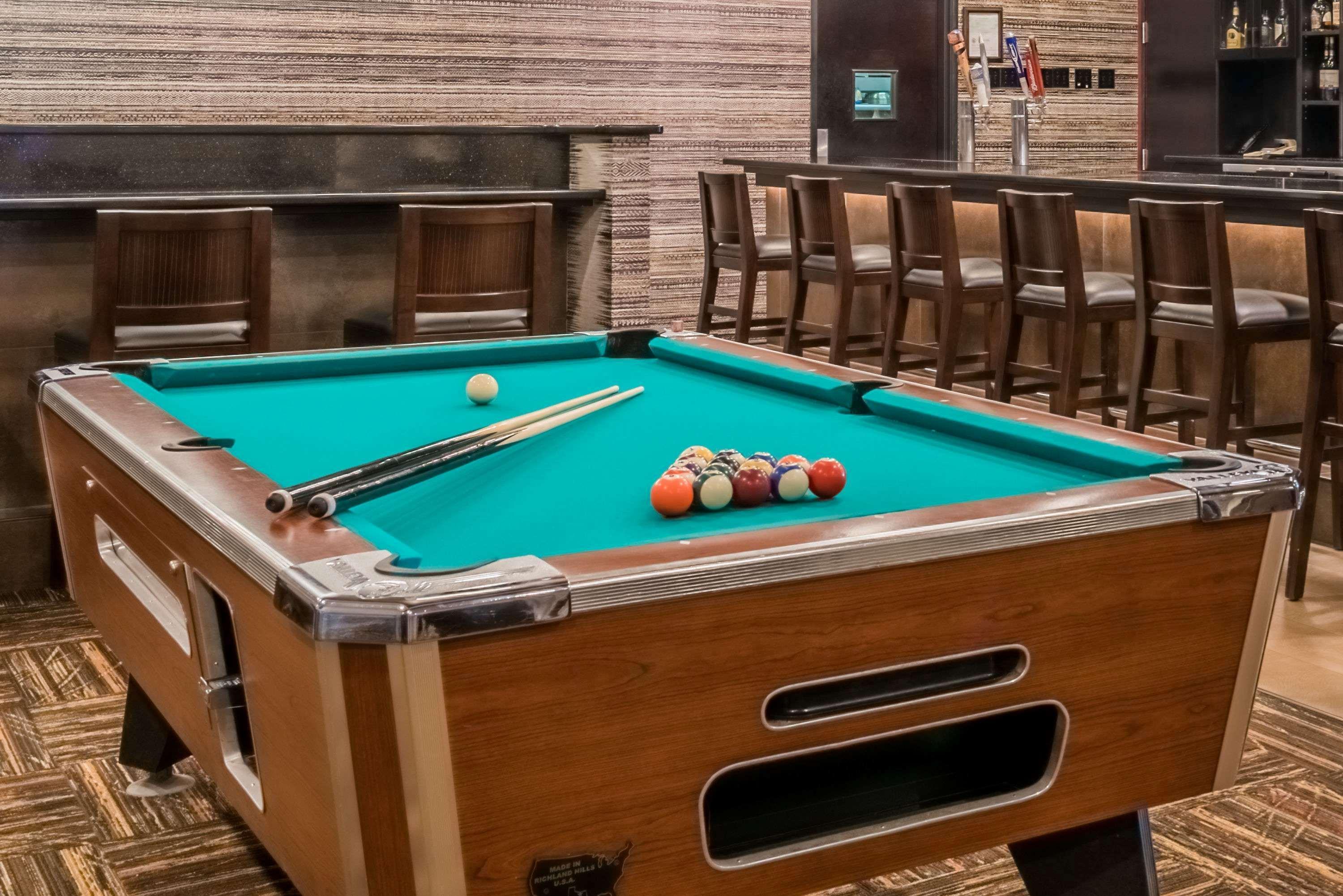 Hotel Ramada By Wyndham Grand Forks