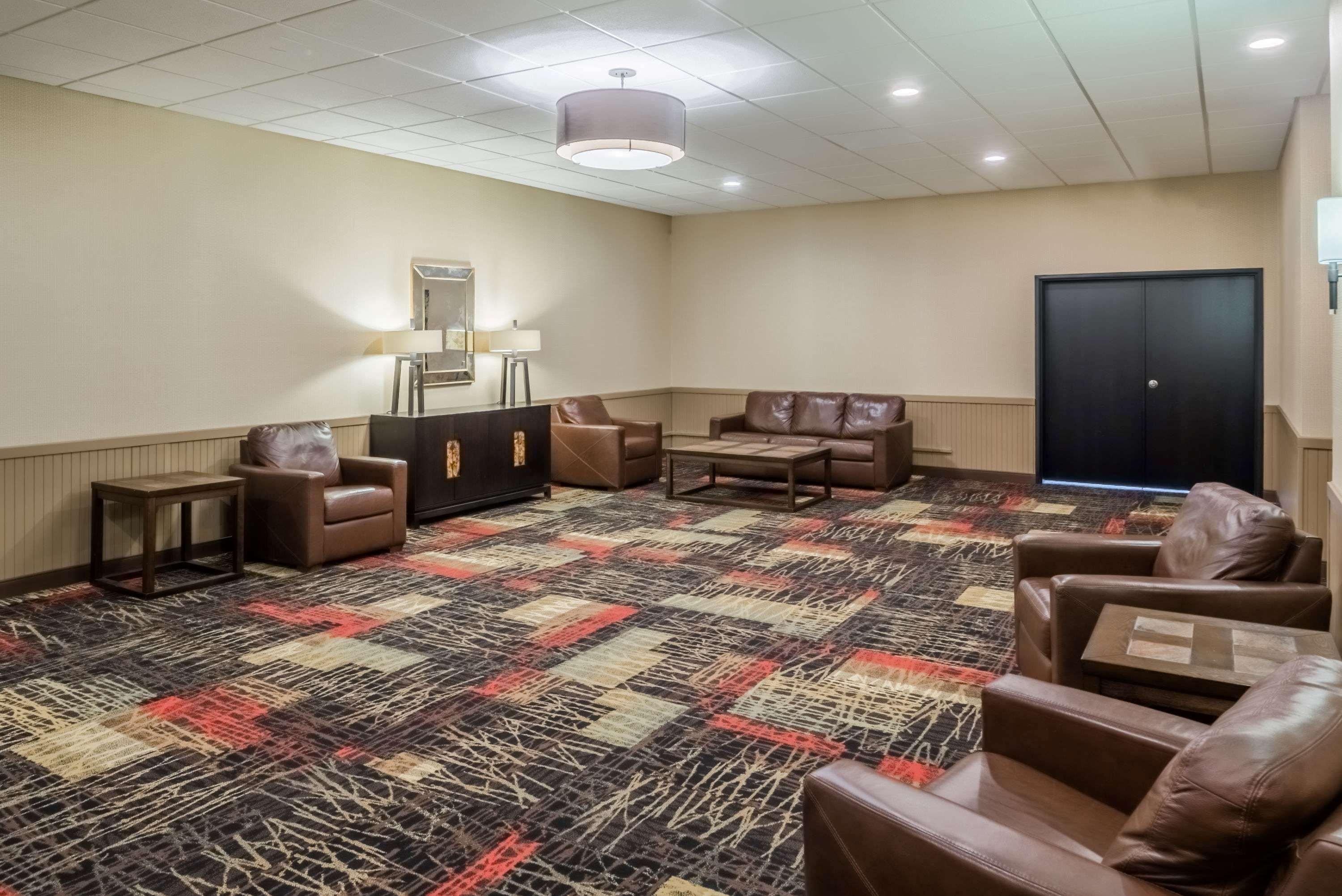 Ramada By Wyndham 3*