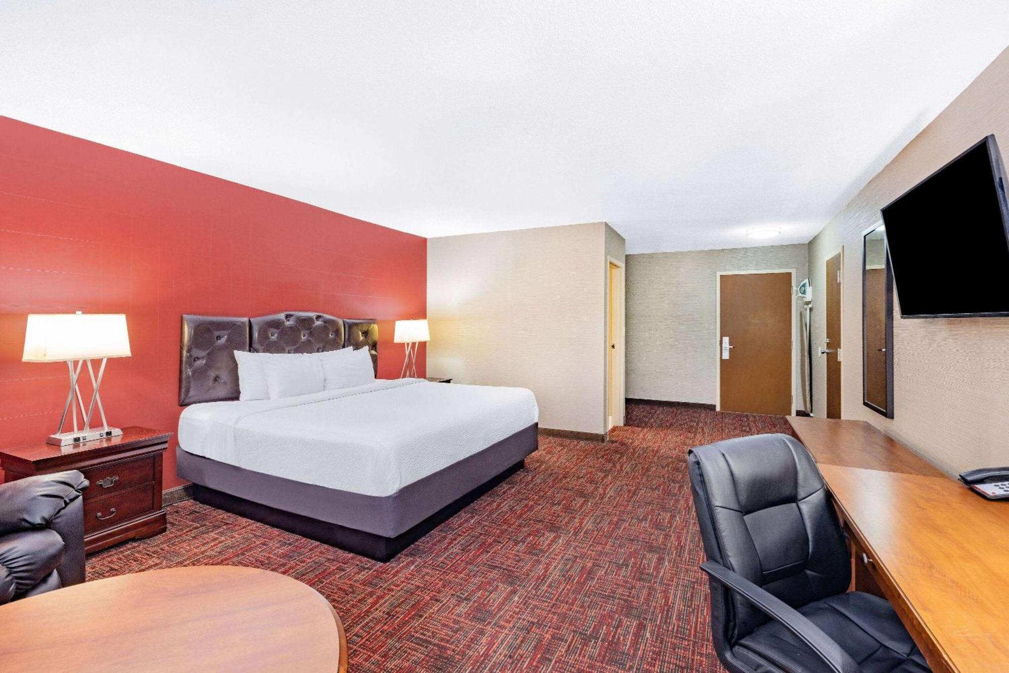 Ramada By Wyndham Hotel