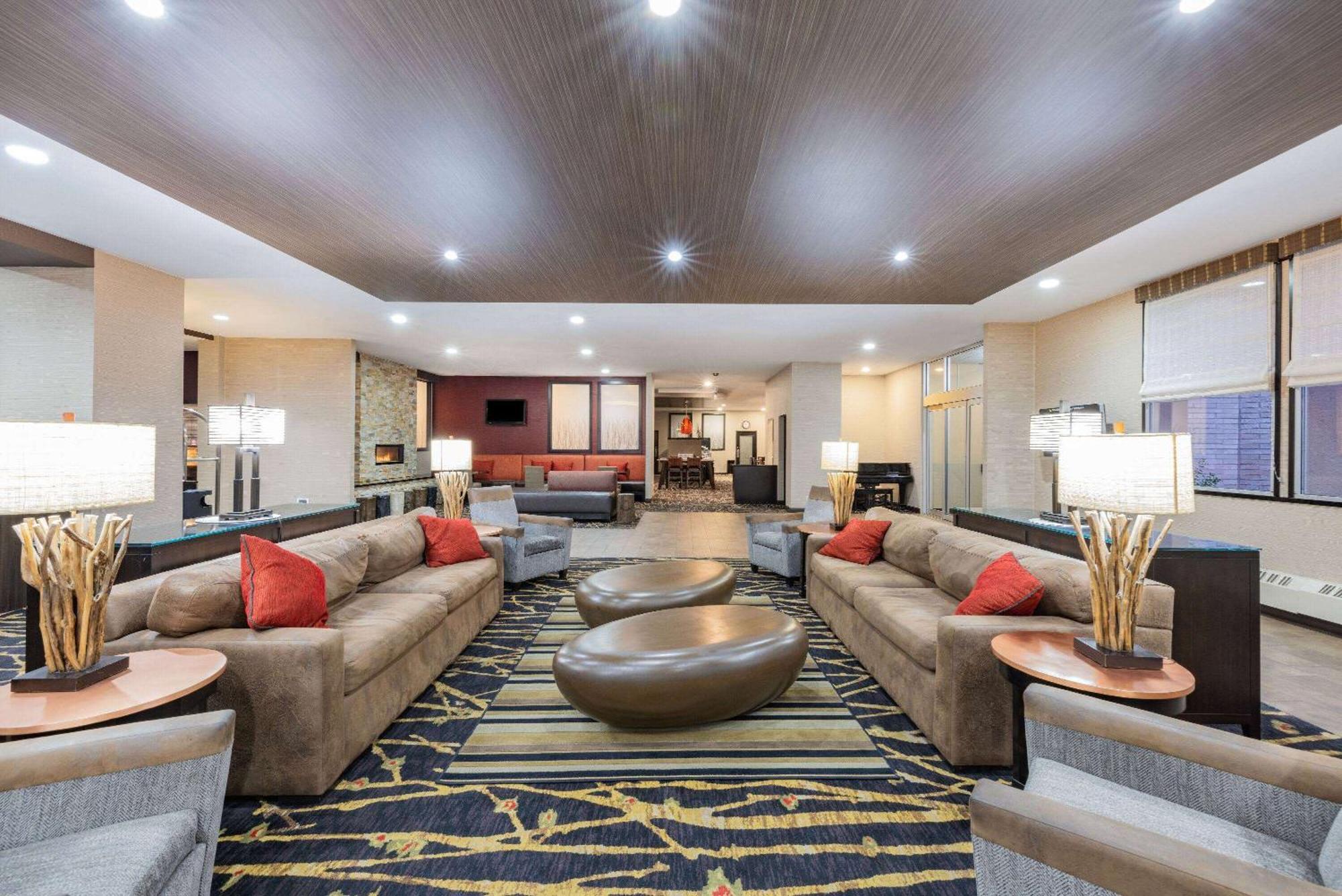 Hotel Ramada By Wyndham 3*