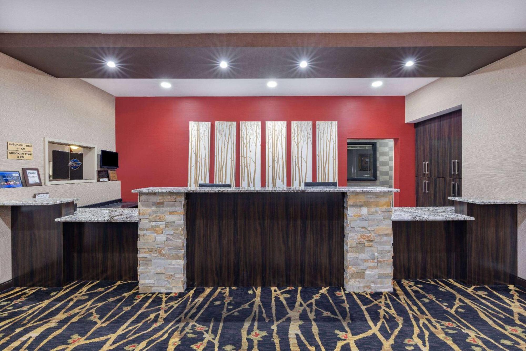 Ramada By Wyndham Grand Forks