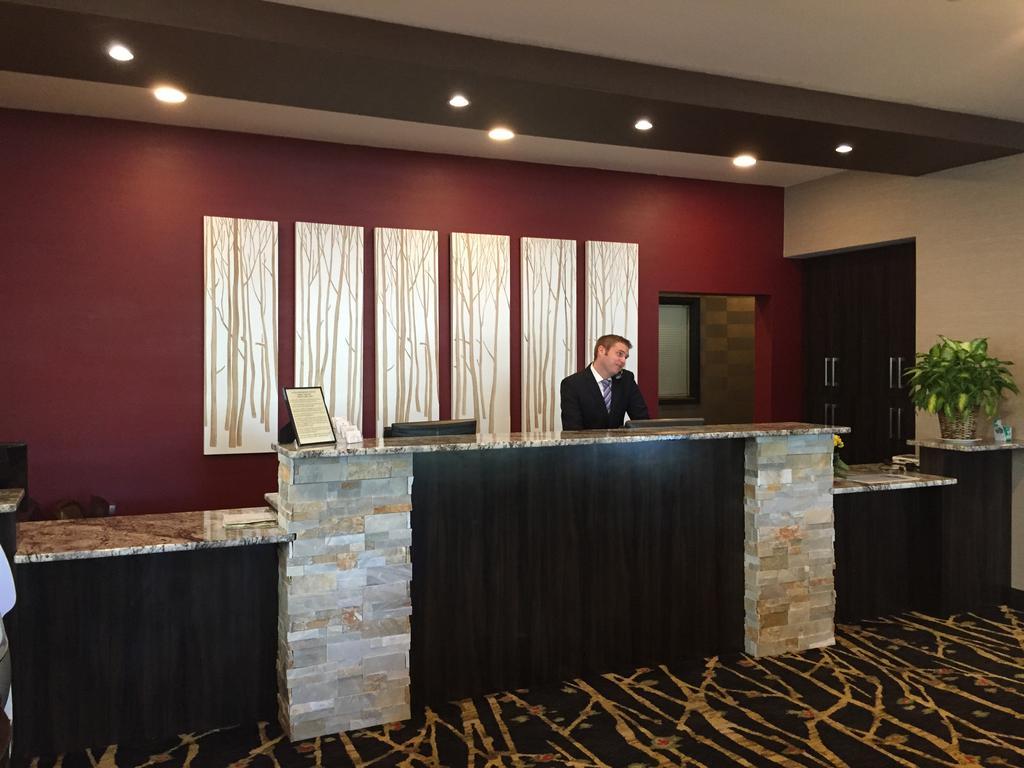 Ramada By Wyndham Hotel Grand Forks