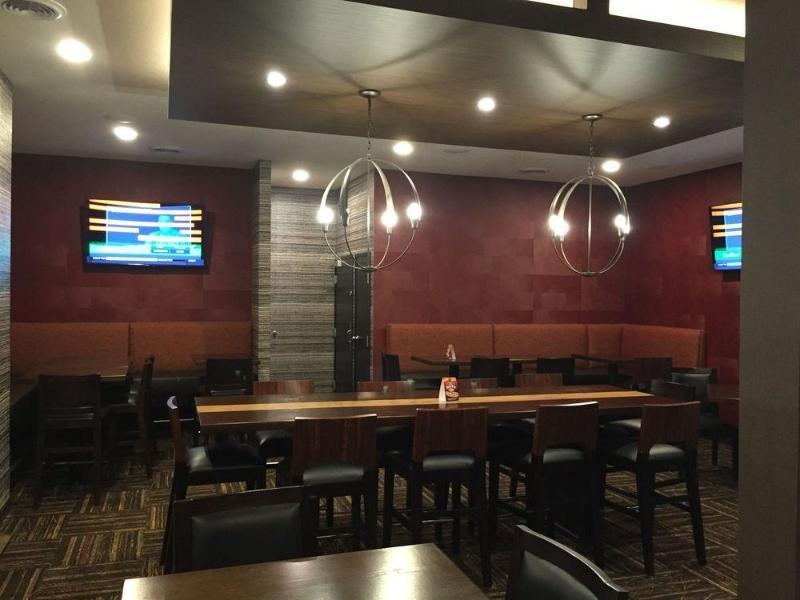 Hotel Ramada By Wyndham Grand Forks